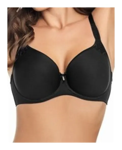 Corin Virginia in Schwarz